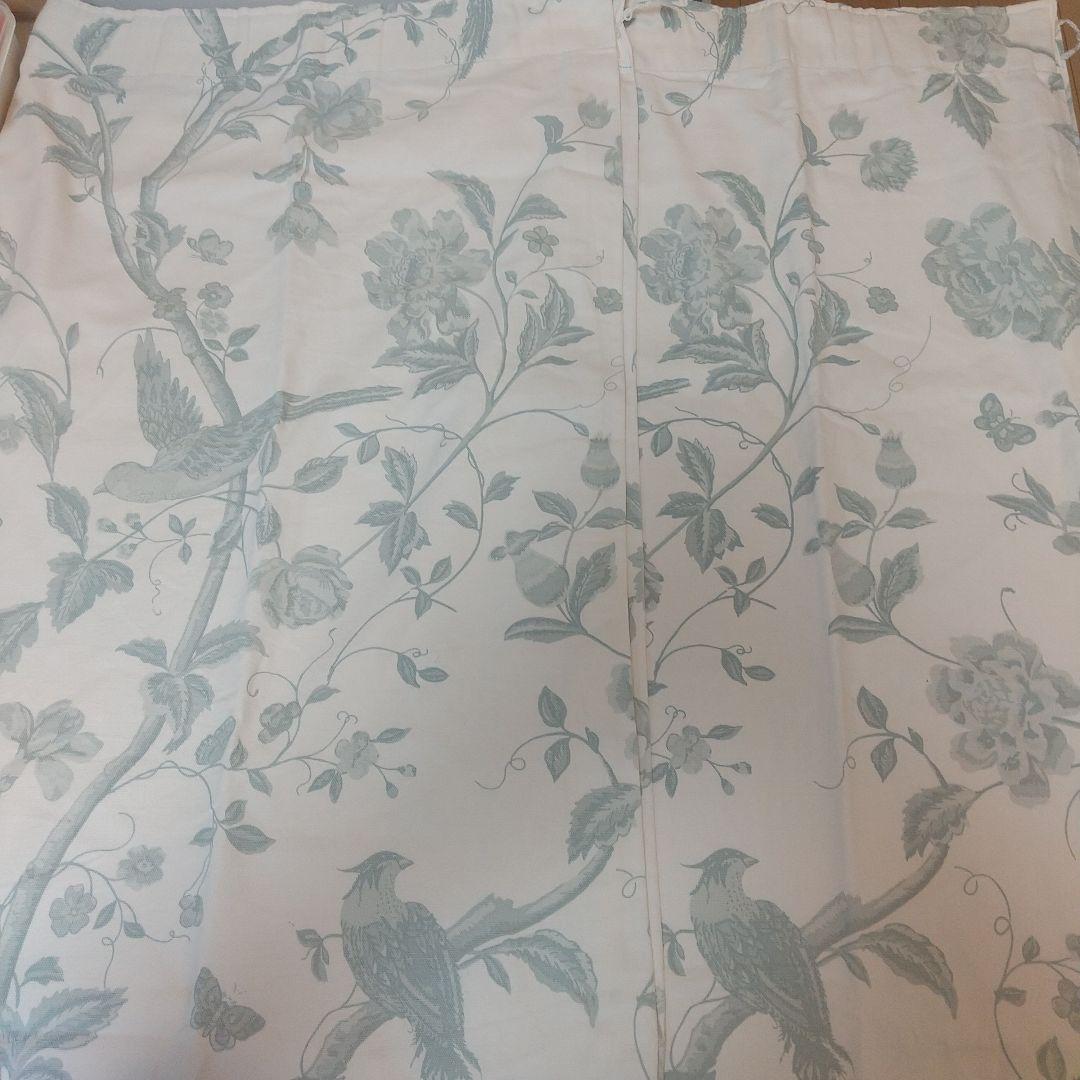 ローラアシュレイサマーパレスダックエッグカーテン 2枚で1組 - メルカリ