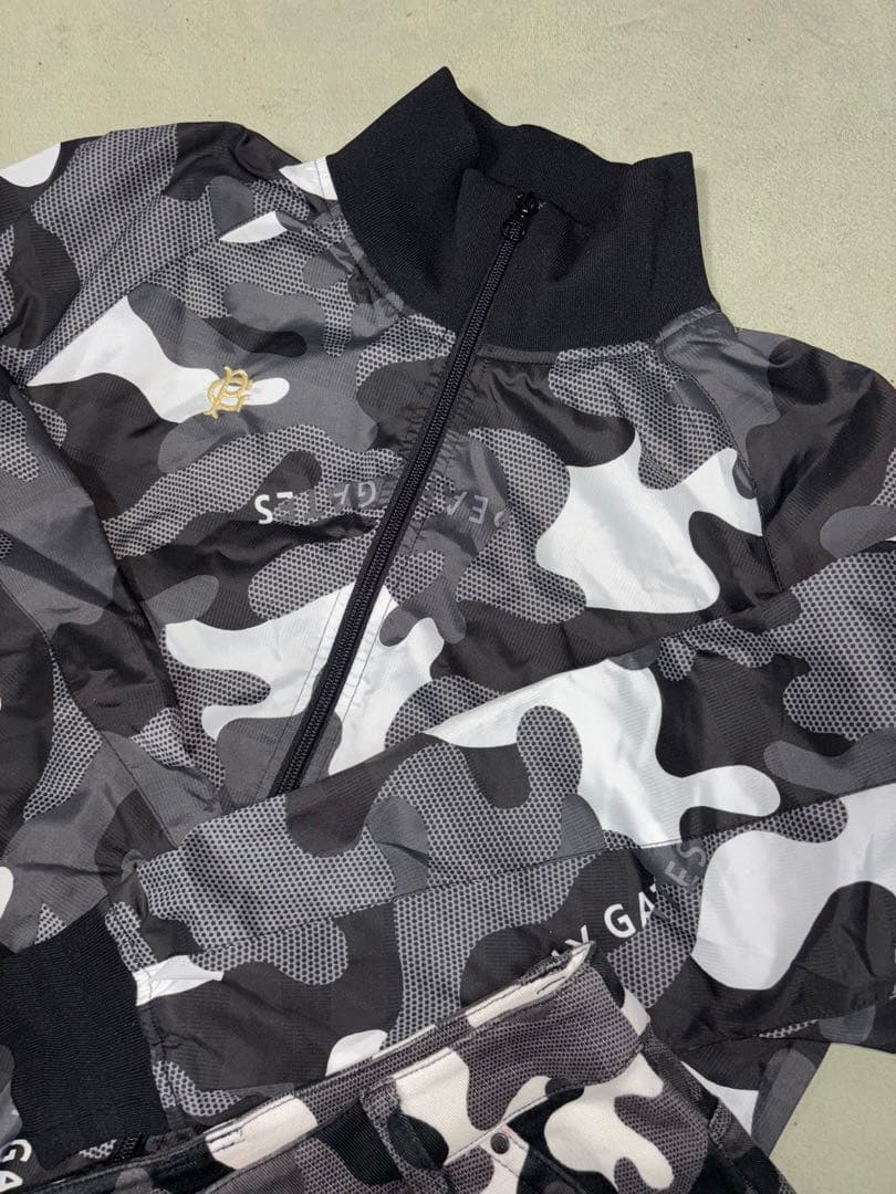 超美品）パーリーゲイツ、限定ブラックカモ、ジャケットとスカートのセット、サイズ0
