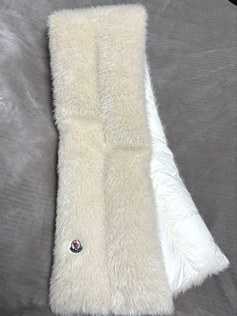 モンクレール ダウンマフラー アイボリー