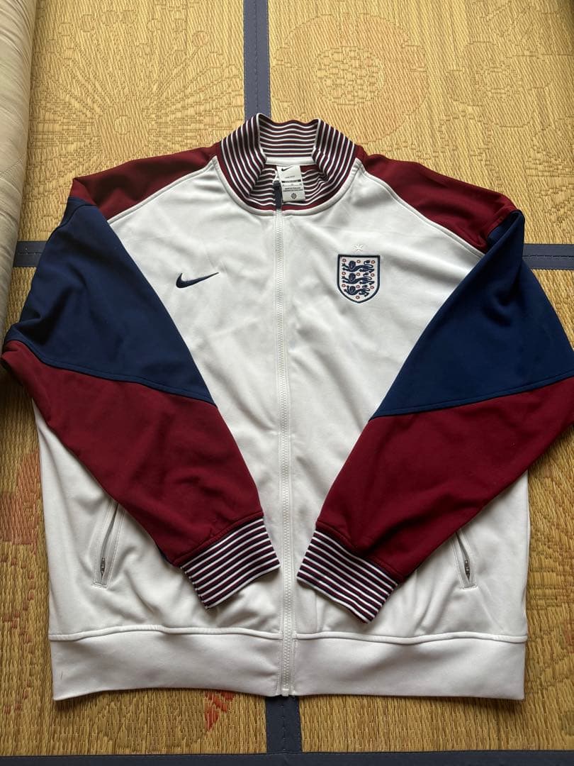 最終値下げ！！イングランド代表 アンセムジャケット - メルカリ