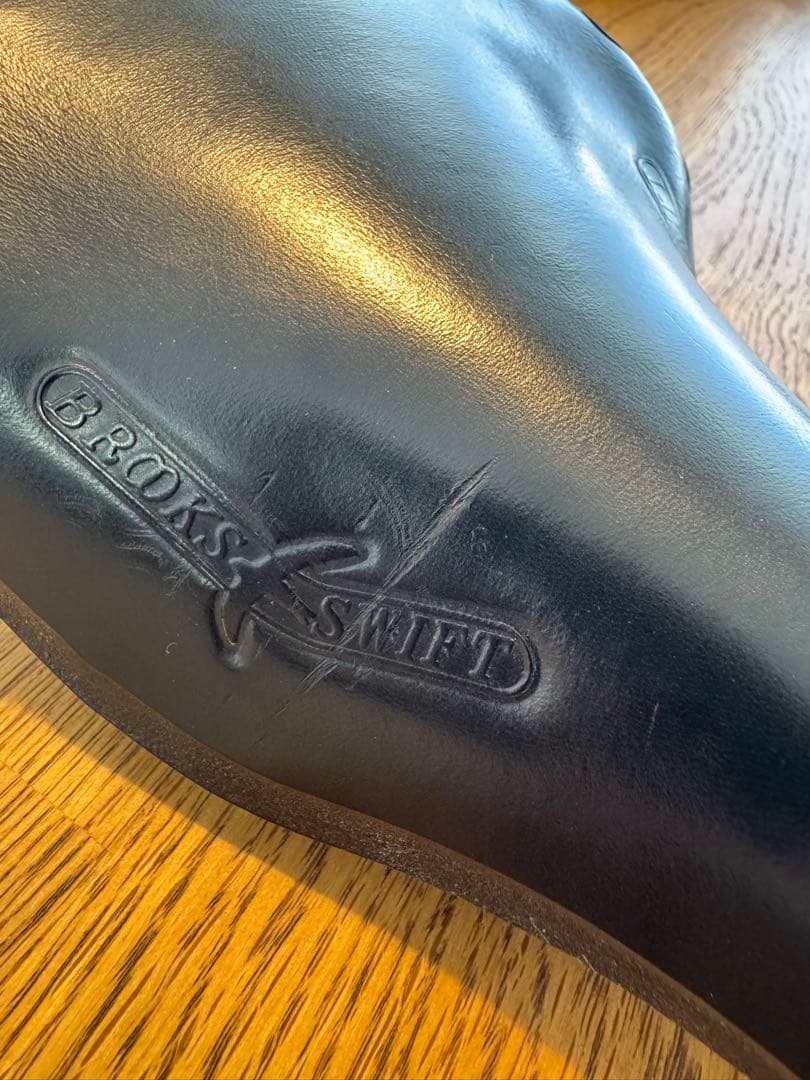 Brooks swift 黒 レザー サドル
