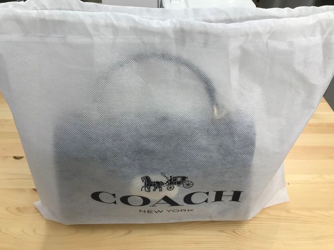 特売　【新品未使用】Coach 黒 レザー ハンドバッグ