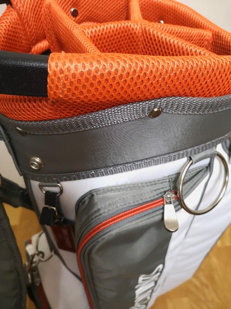 美品TRANS CONTINENTSのカート型キャディバッグ(グレーx白)