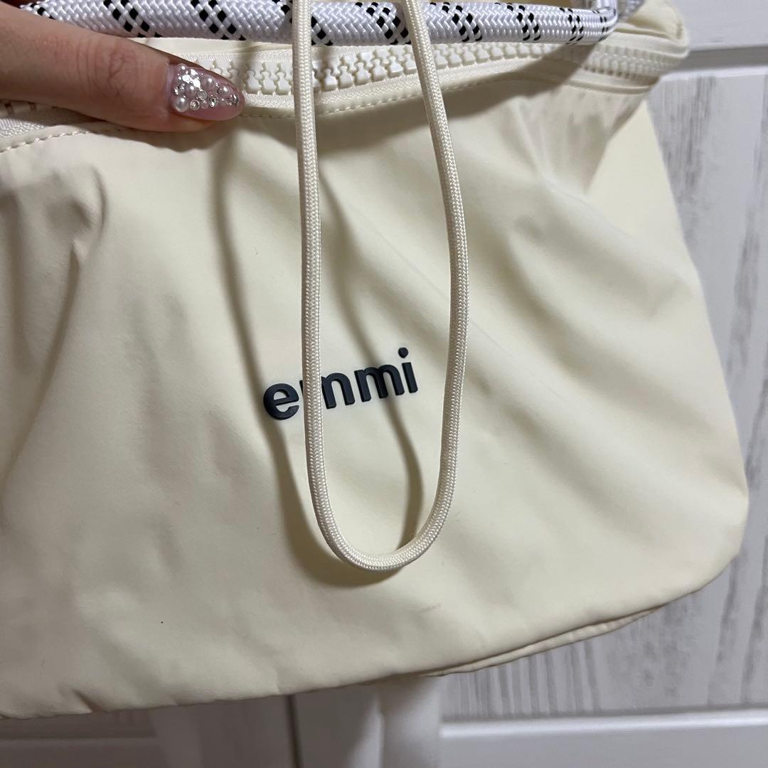 emmi エミ　撥水 emmiロゴマルチバックパック