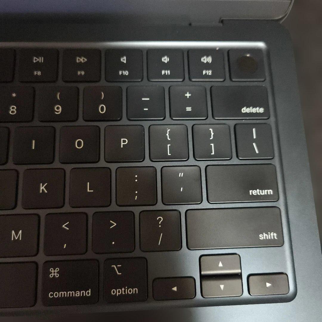 MacBook Air 13インチ M3 メモリ 8g 256gb us おまけ