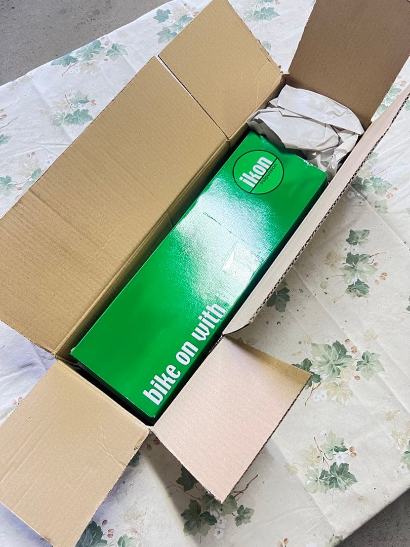 SR400 社外 リアサスペンション レア