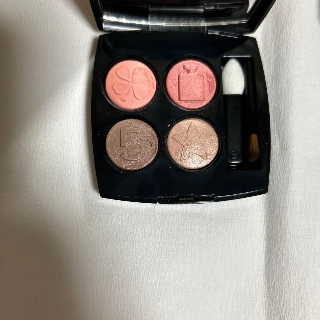 レキャトルオンブルブトン209ブトンマドモアゼル