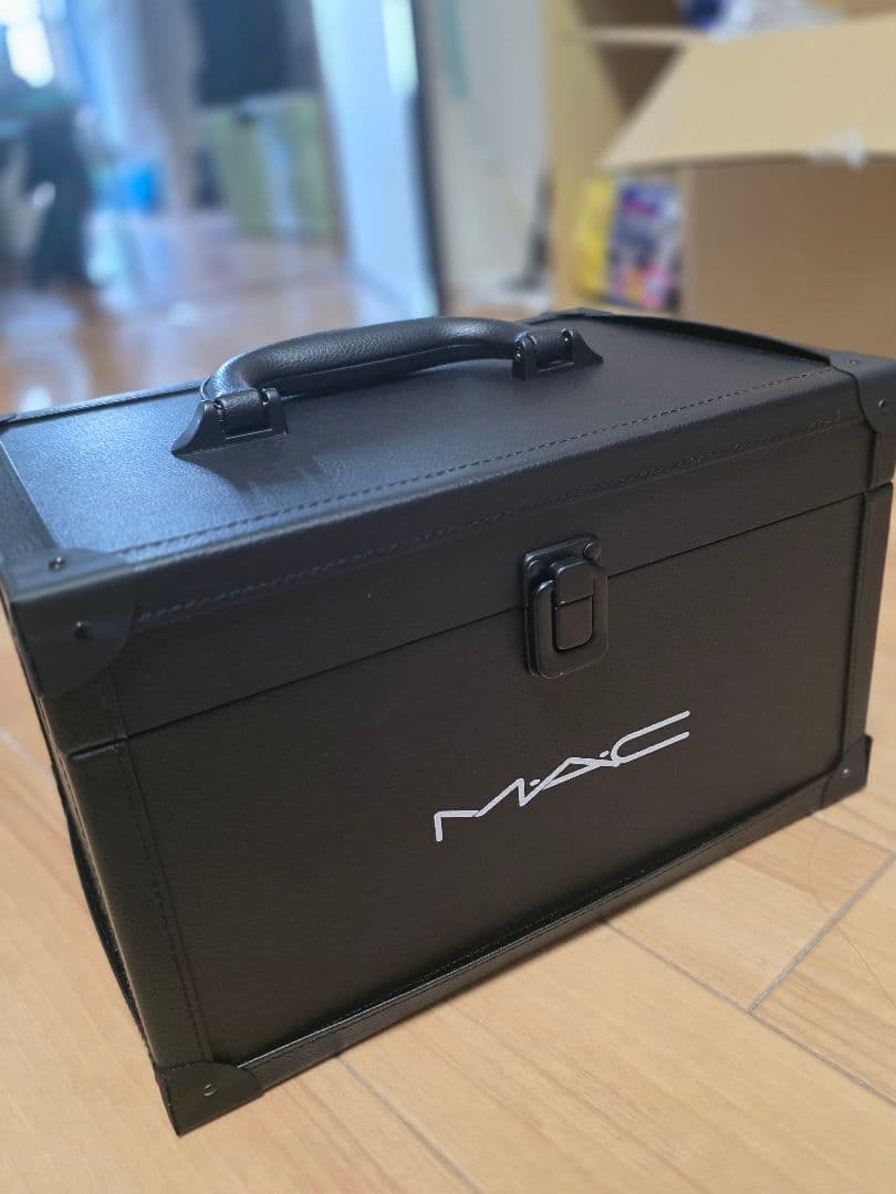 MAC メイクボックス ミラー付き 中型 未使用　箱あり