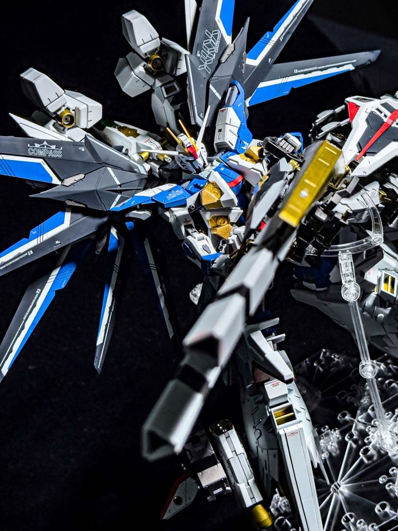 MG1/100 ライジングフリーダムガンダム ゼウスシルエット ミキシング完成品