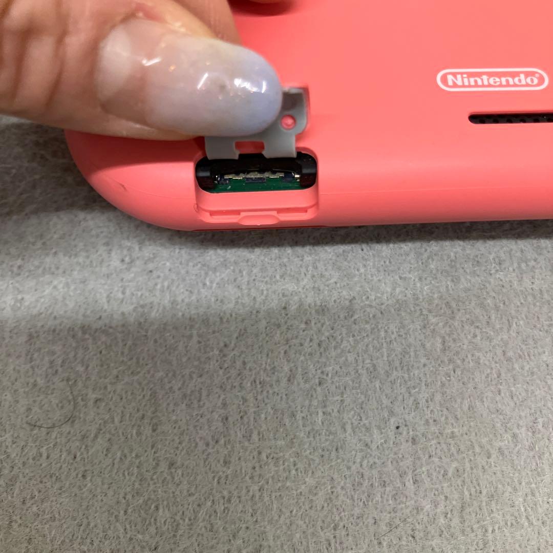 GD6116Nintendo Switch LITE コーラル