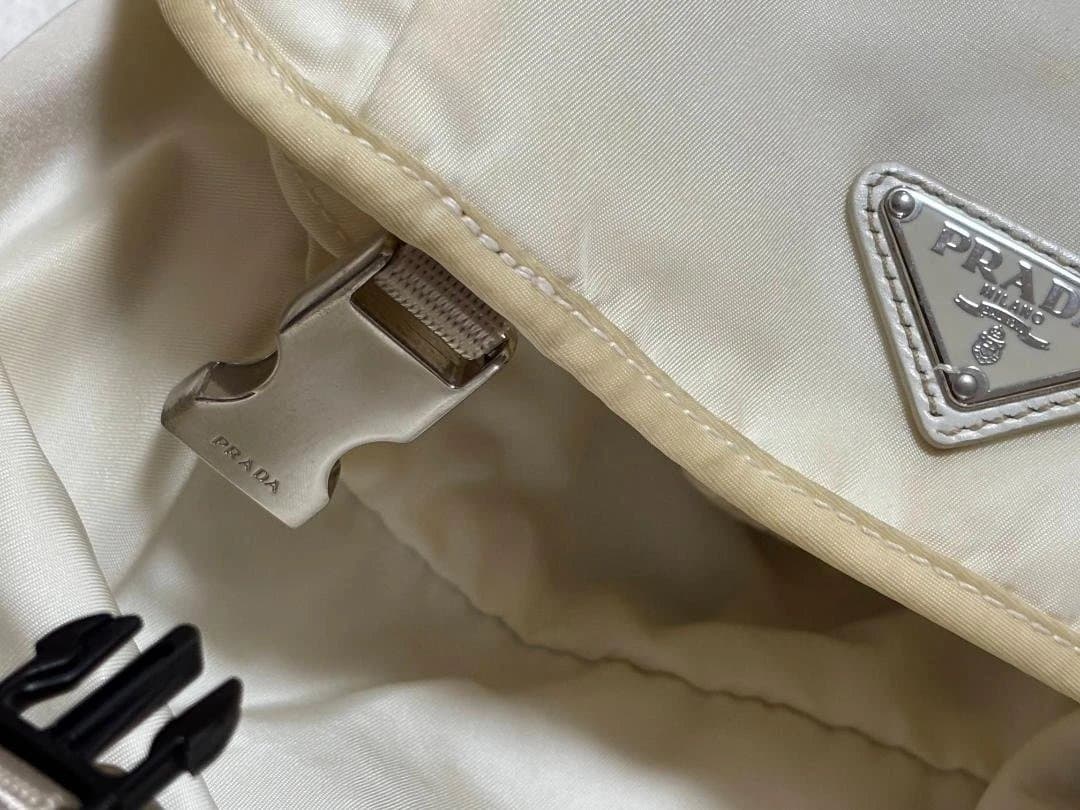 PRADA ホワイト ナイロン バックパック