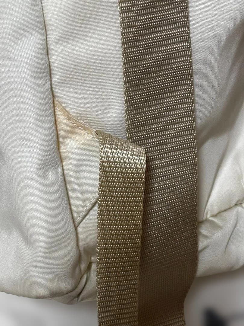 PRADA ホワイト ナイロン バックパック