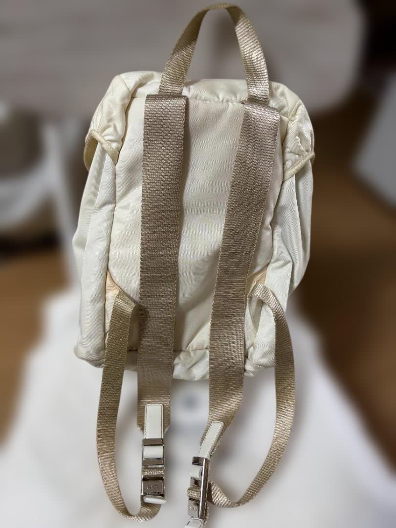 PRADA ホワイト ナイロン バックパック