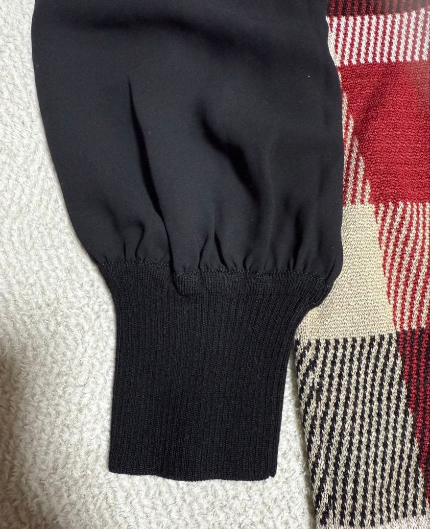 BLUE LABEL CRESTBRIDGE ワンピース　黒　赤　美人百科