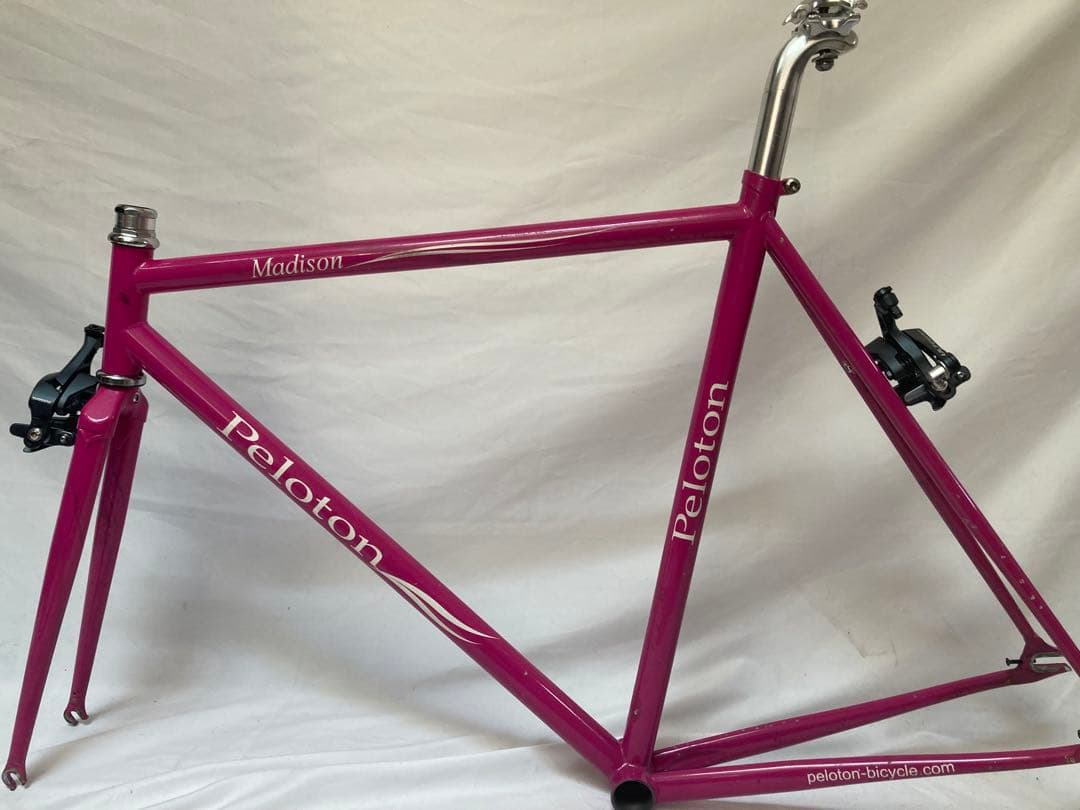 Peloton Madison ピストフレーム ブレーキ穴有