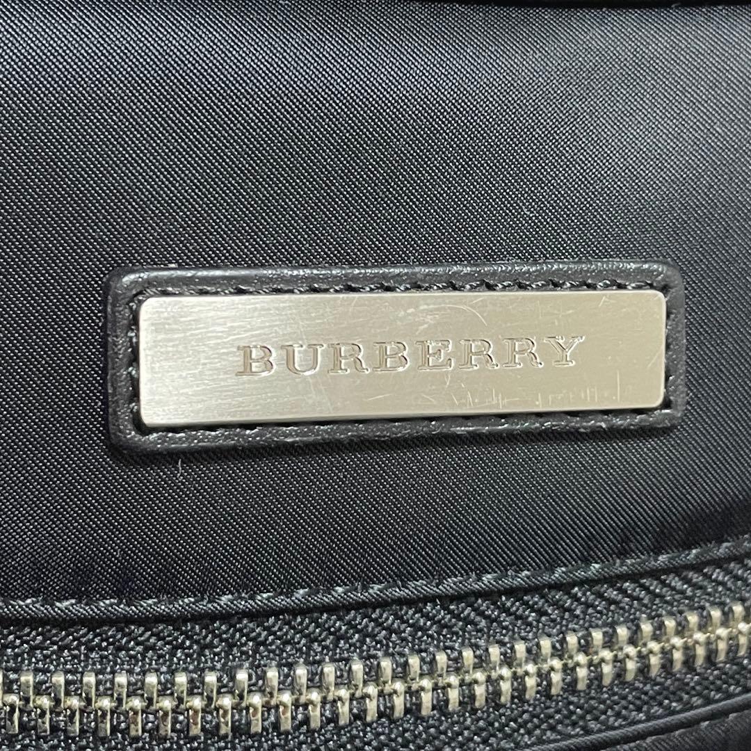 【美品】Burberry バーバリー　ショルダーバッグ　サコッシュ　ナイロン　黒