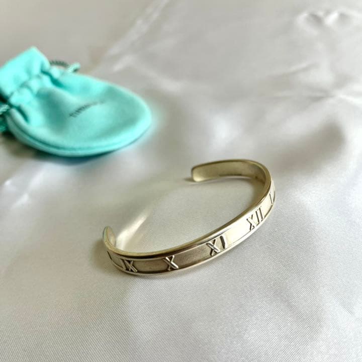 廃盤・美品】ティファニー アトラス バングル SV925 - メルカリ