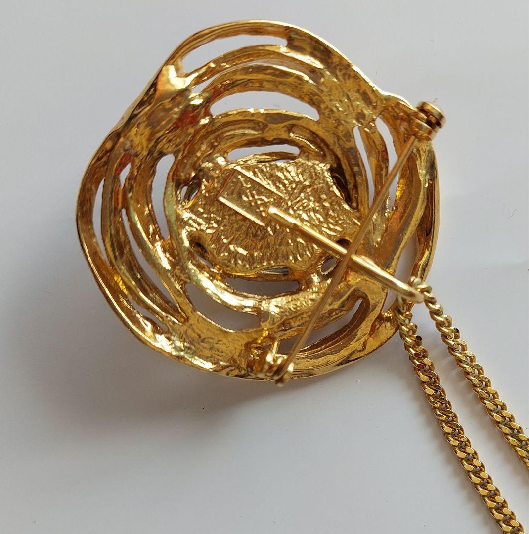 YSL イヴ・サンローラン　ブローチ　フック付きなのでペンダントトップにも可