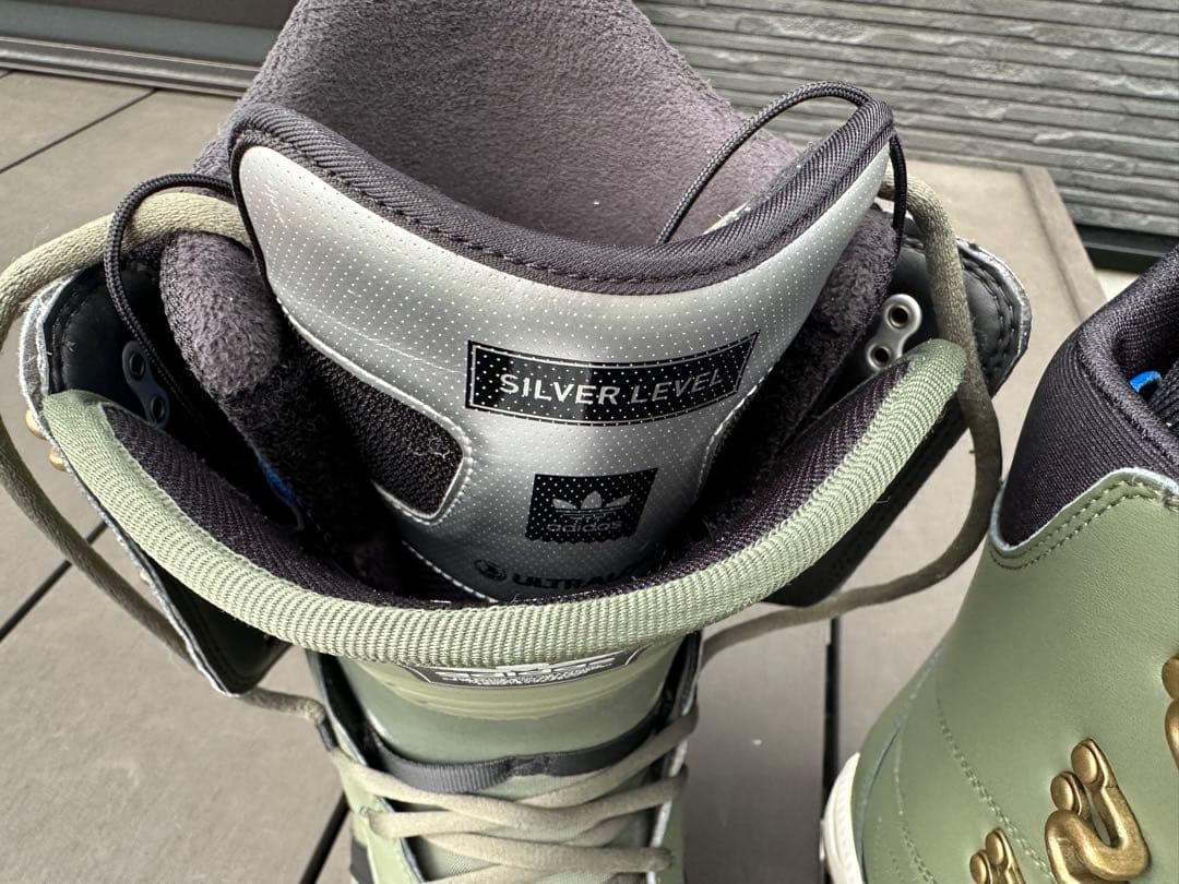 adidas SAMBA アディダス　スノーボード　ブーツ　サンバ