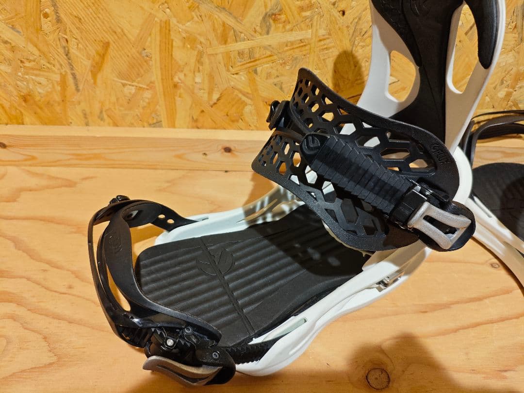 FLUX TT フラックスバインディング　ビンディング　スノーボード