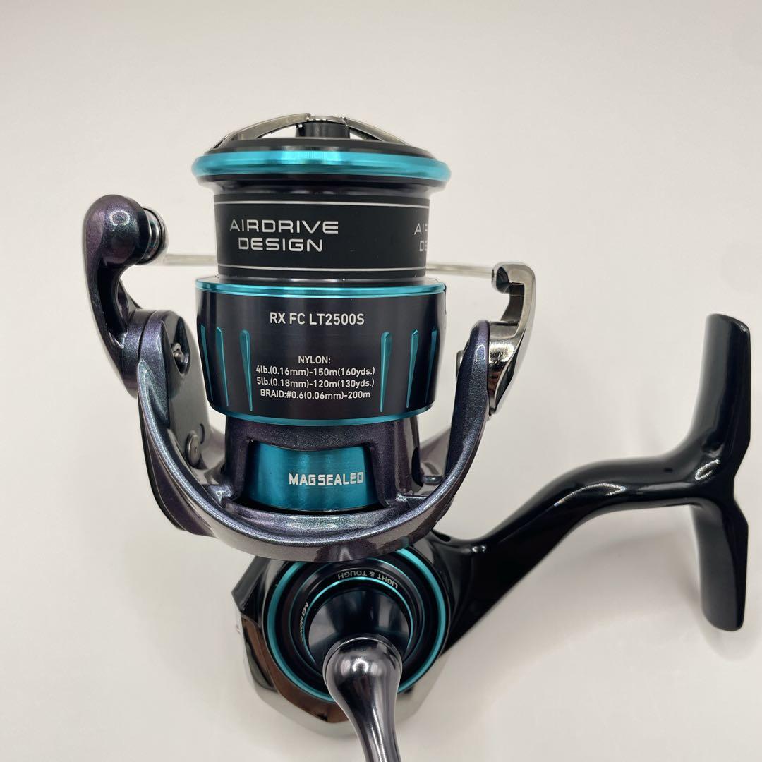 【未使用】DAIWA エメラルダス RX FC LT2500S スピニングリール