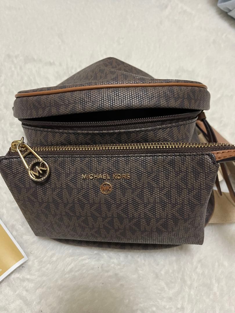 マイケルコース　ボディバッグ