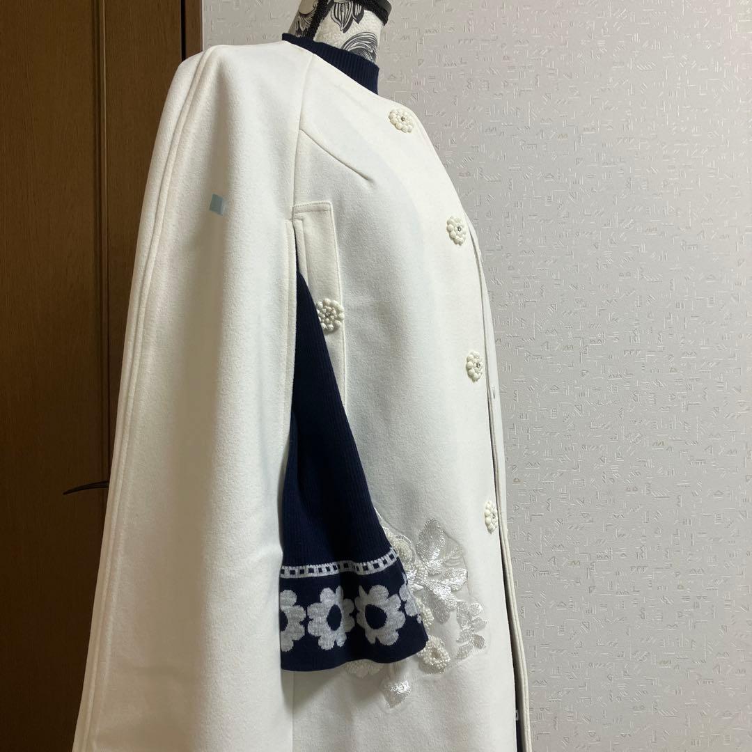 スーパービューティー☆44☆新品タグ付き　スパンコール刺繍のポンチョコート