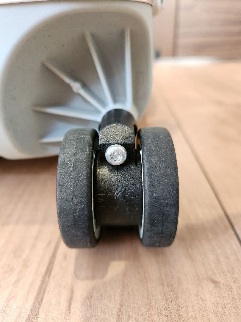 RIMOWA リモワ トパーズ 32L 機内持ち込み可（923.52.00.4）