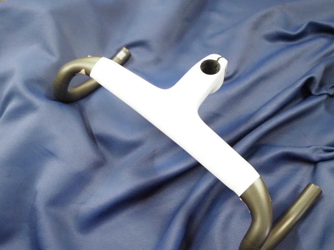 新品 BMC Teammachine R 01 47サイズ　軽量エアロロード