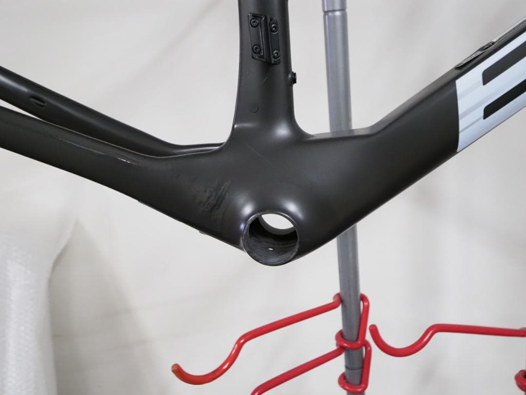 新品 BMC Teammachine R 01 47サイズ　軽量エアロロード