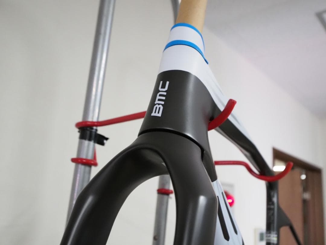 新品 BMC Teammachine R 01 47サイズ　軽量エアロロード