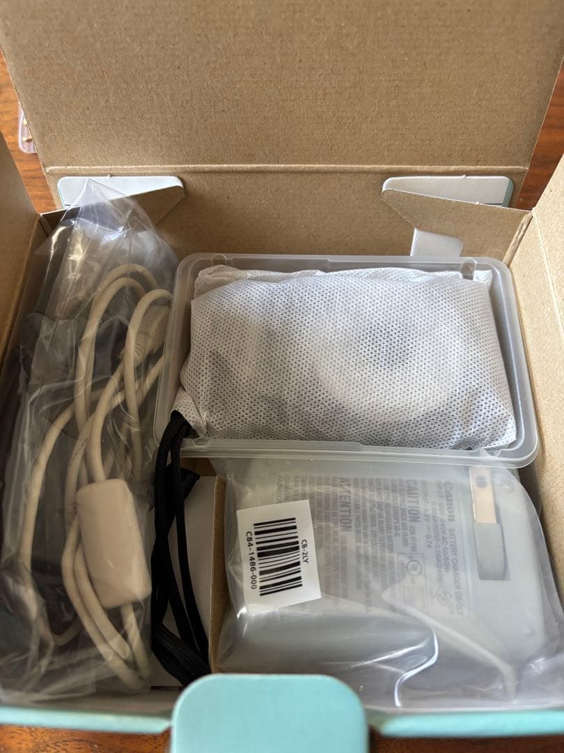 Canon IXY 10S デジタルカメラ 本体　作動確認済み