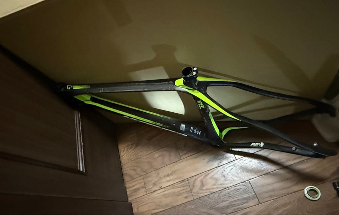 TEAM マウンテンバイクフレーム カーボンファイバー