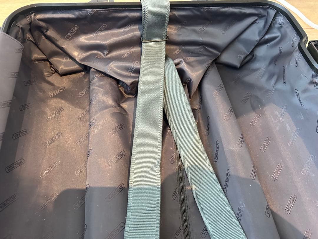 リモワ rimowa トパーズ　ステルス アルミニウム キャリーケース ブラック