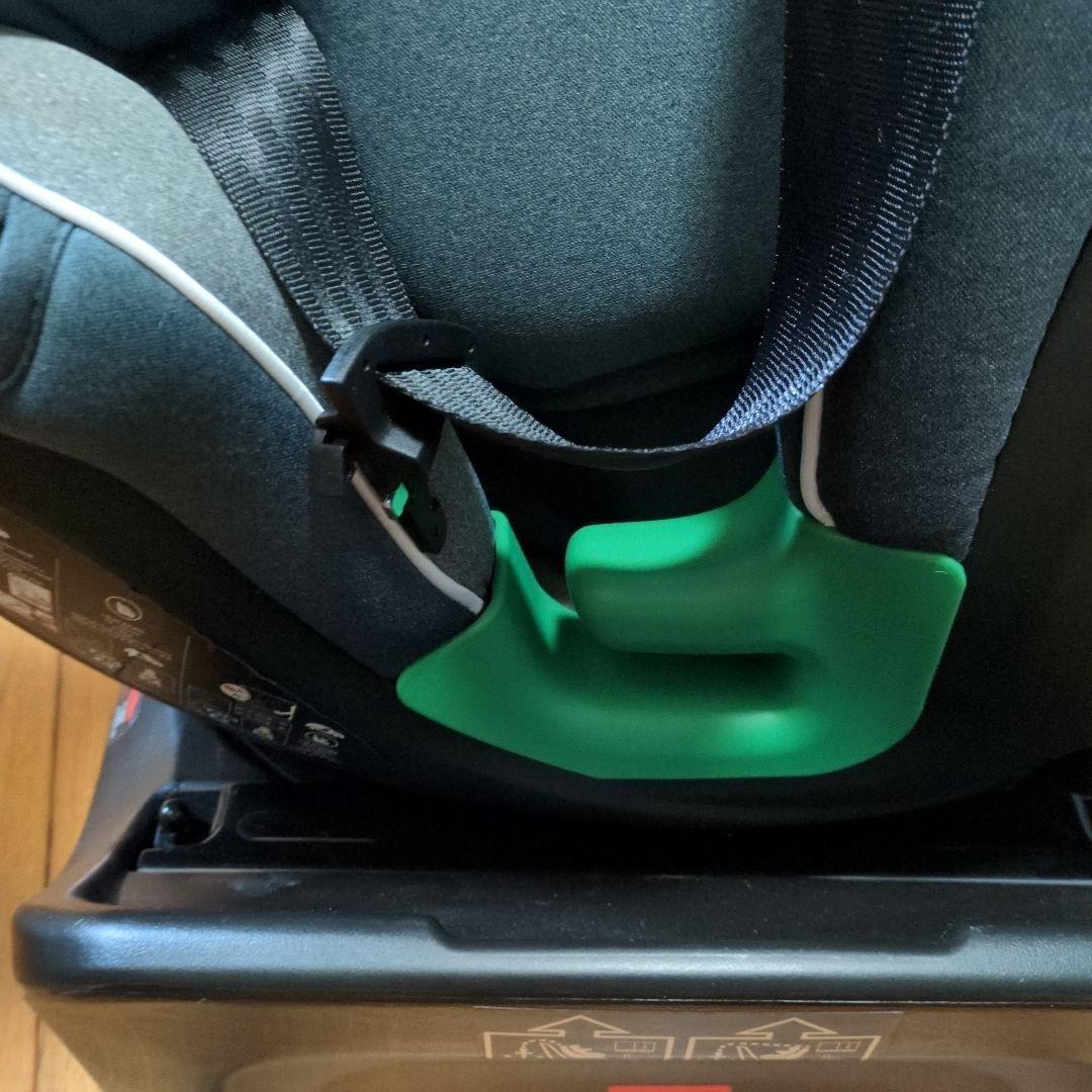 グレーISOFIX対応チャイルドシート0歳〜12歳対象