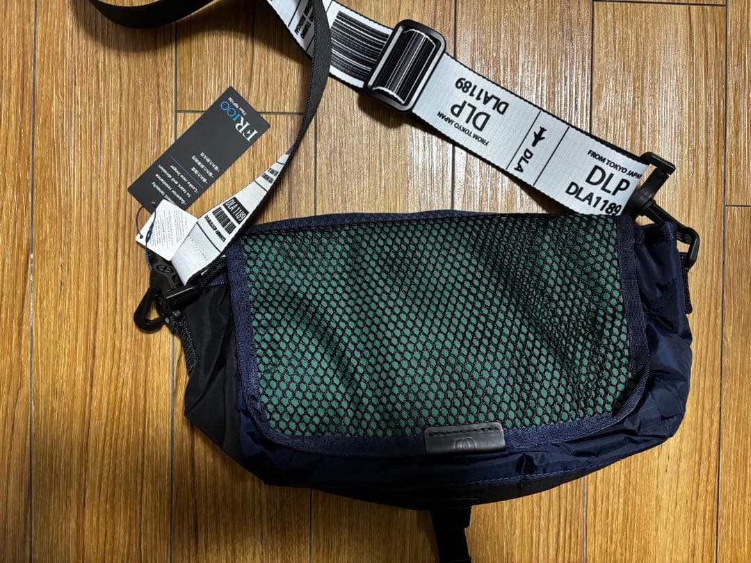 タグ付き DOUBLELOOP 2WAY ボディバッグ ネイビー刺繍