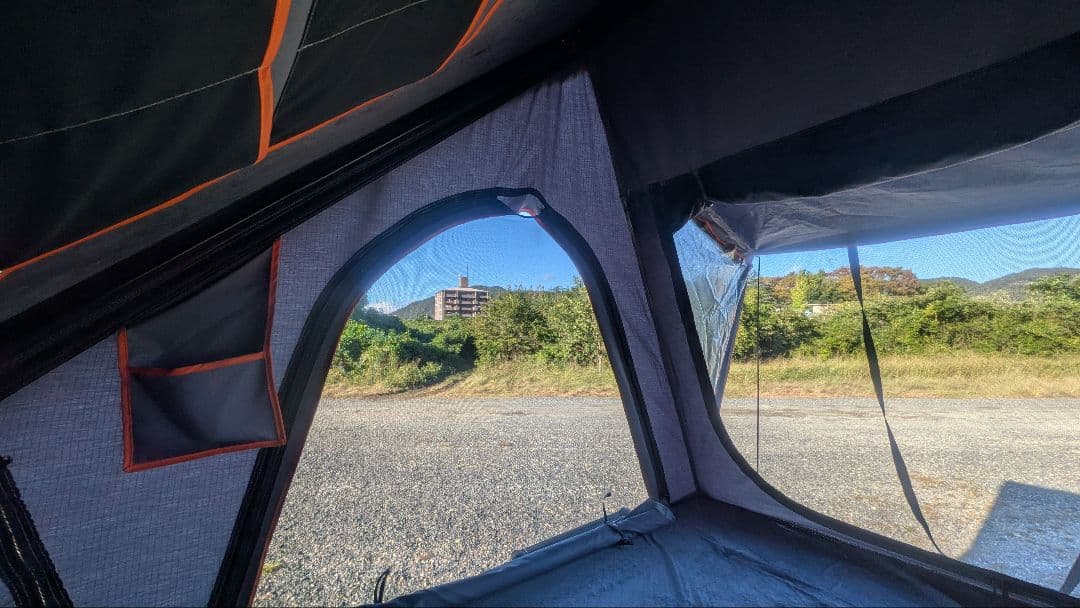 ルーフトップテント　younghunter