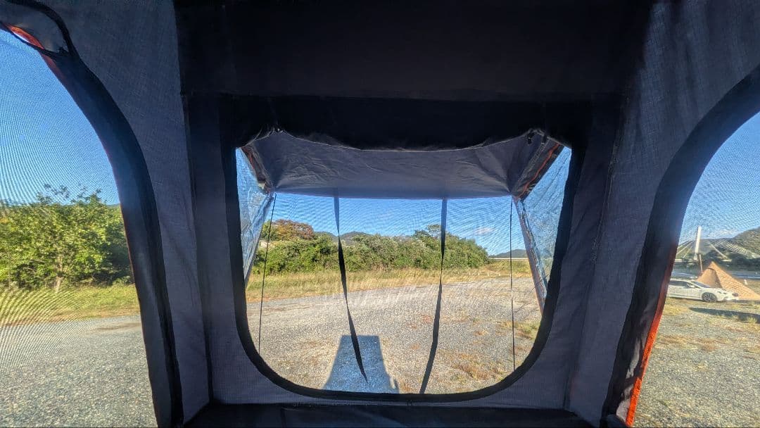 ルーフトップテント　younghunter