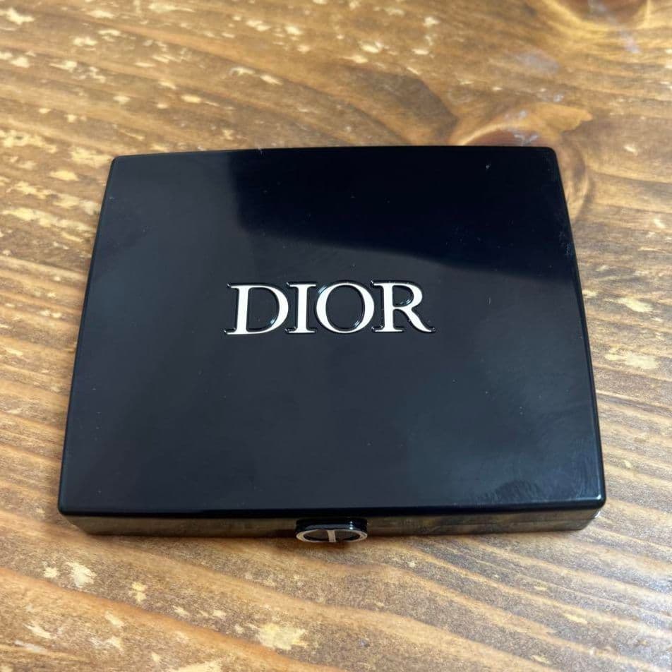 Dior ディオールショウ サンク クルール 943　アトリエモーヴ