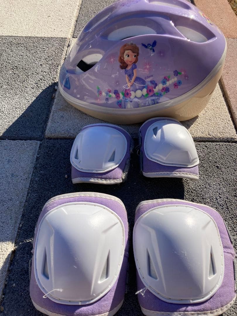 ソフィア自転車　18インチ　ヘルメット　サポーター付き