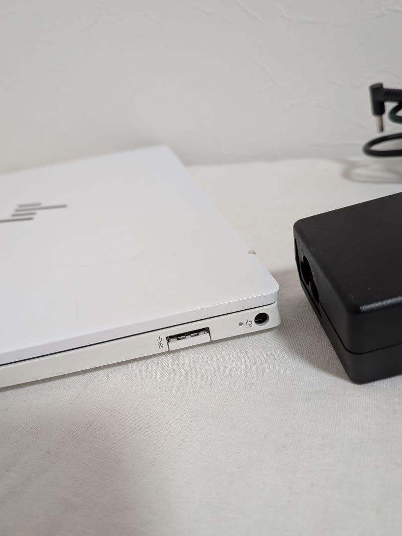 【極美品】HP Pavilion Aero Laptop 13-be