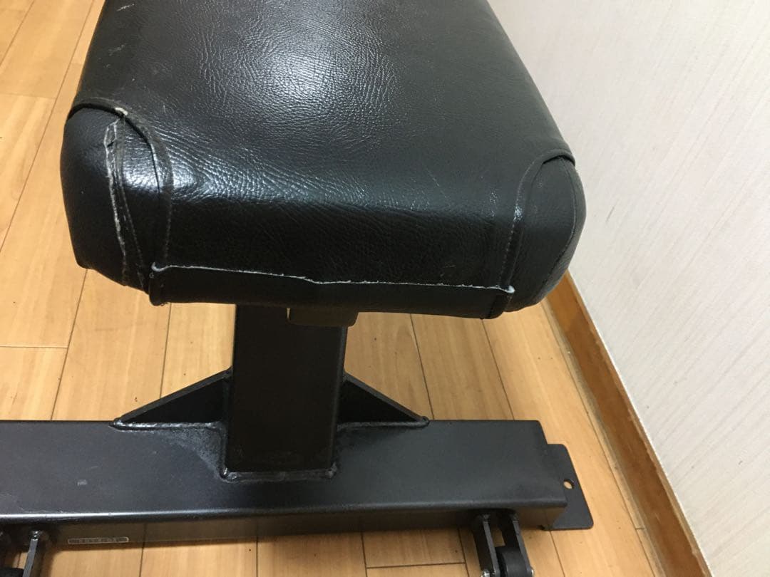 Think Fitness ベンチ　アジャスタブルベンチ　筋トレ