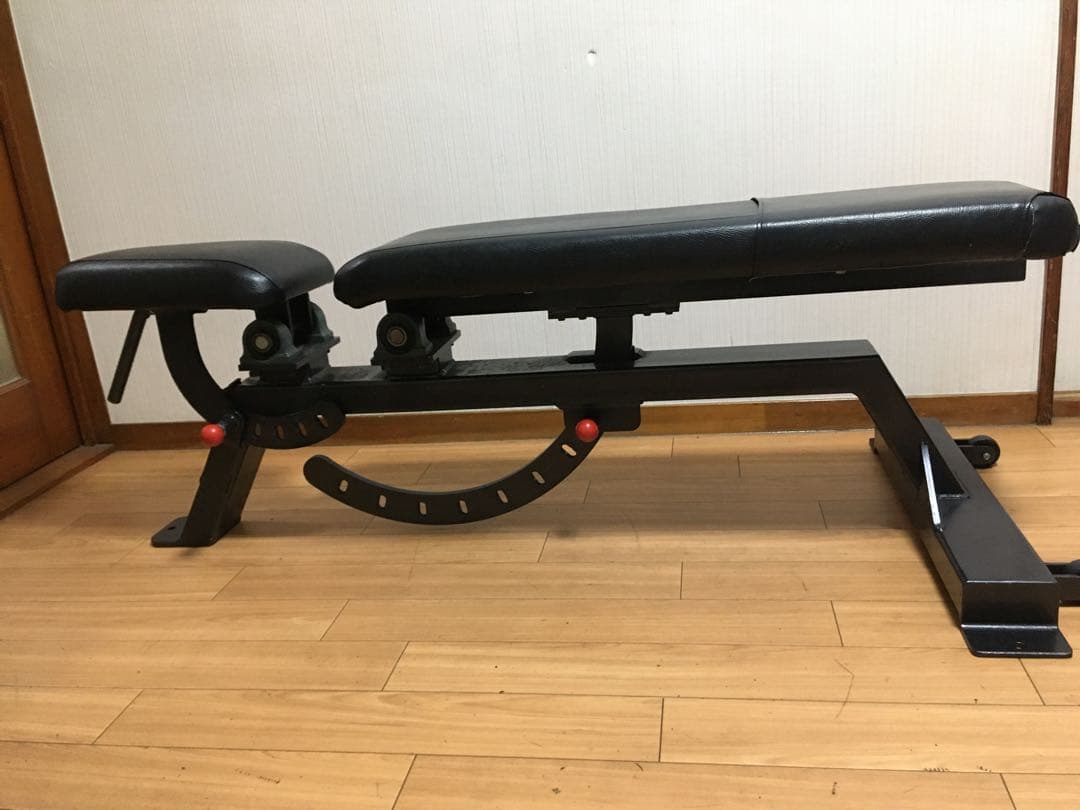 Think Fitness ベンチ　アジャスタブルベンチ　筋トレ