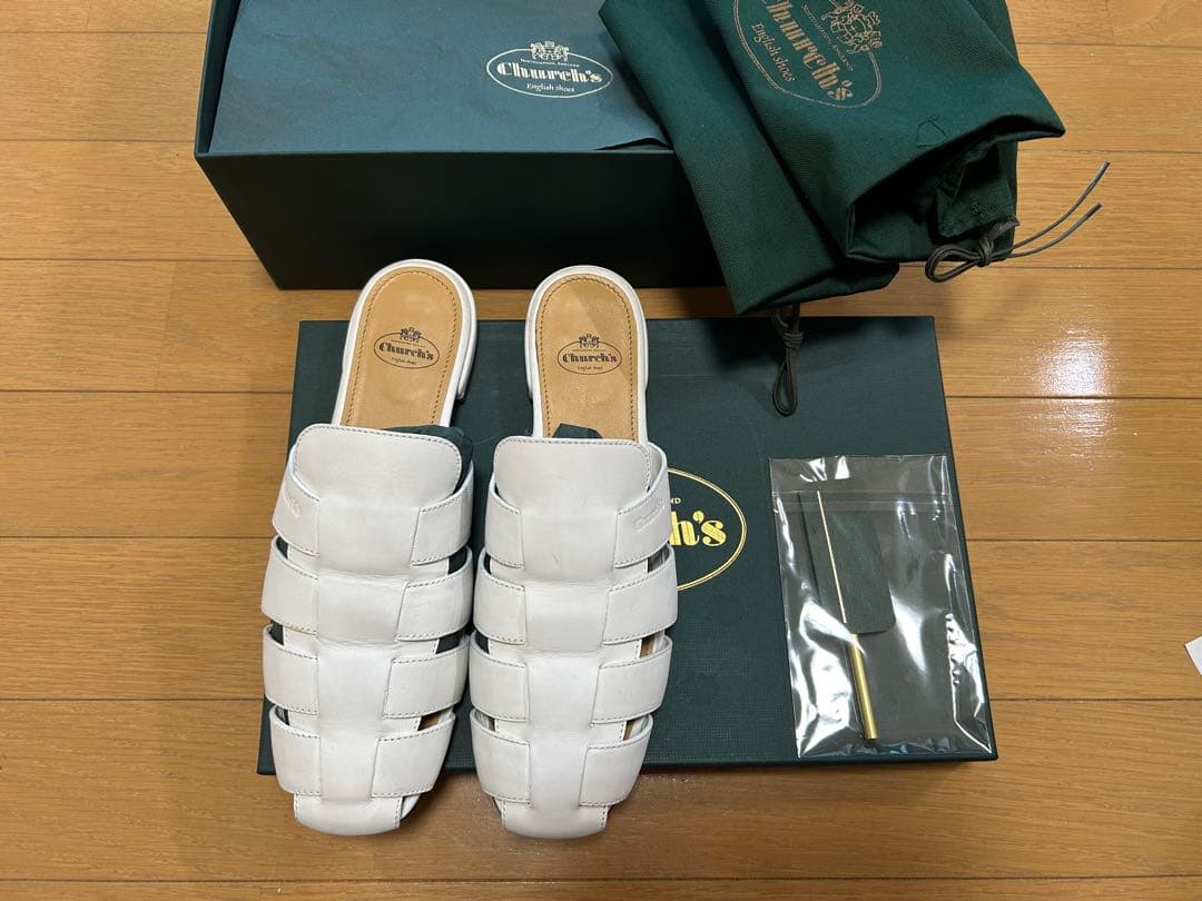 Church's ホワイト レザー ミュール　サンダル チャーチ miumiu