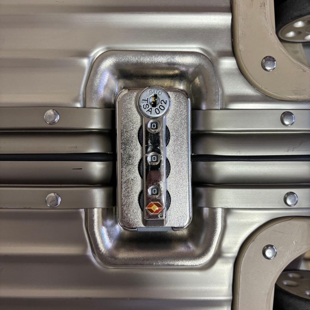 リモワ トパーズ 4輪 キャリーケース チタン 64L 大容量