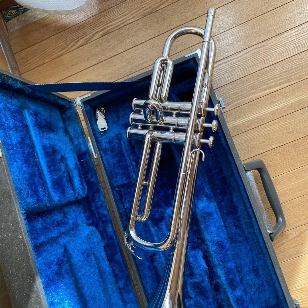 トランペット　ヤマハYTR-135 マウスピースあり
