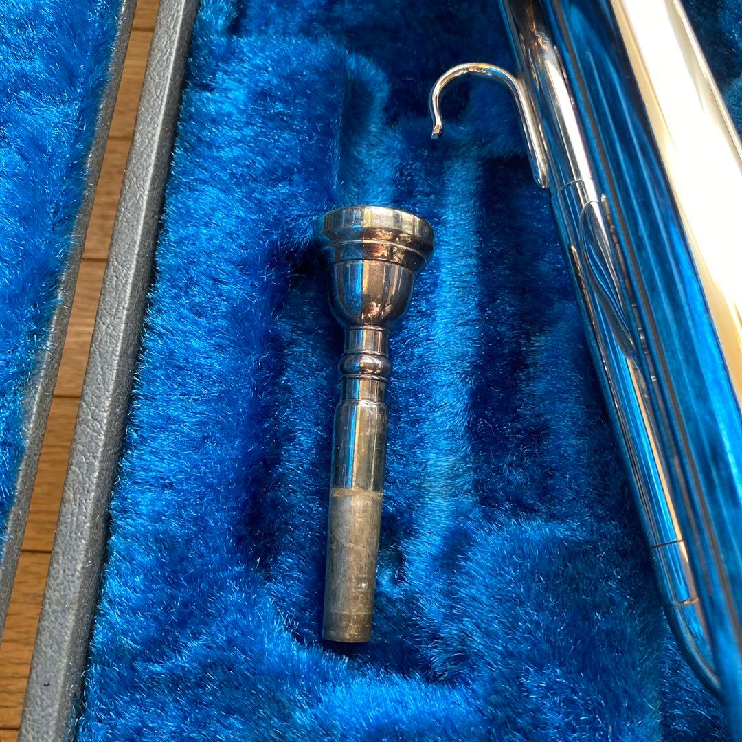 トランペット　ヤマハYTR-135 マウスピースあり