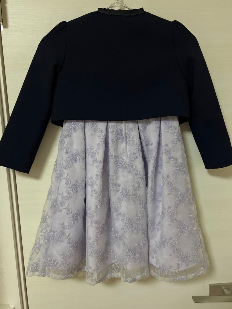薄紫色フラワー刺繍ドレスとジャケットセット