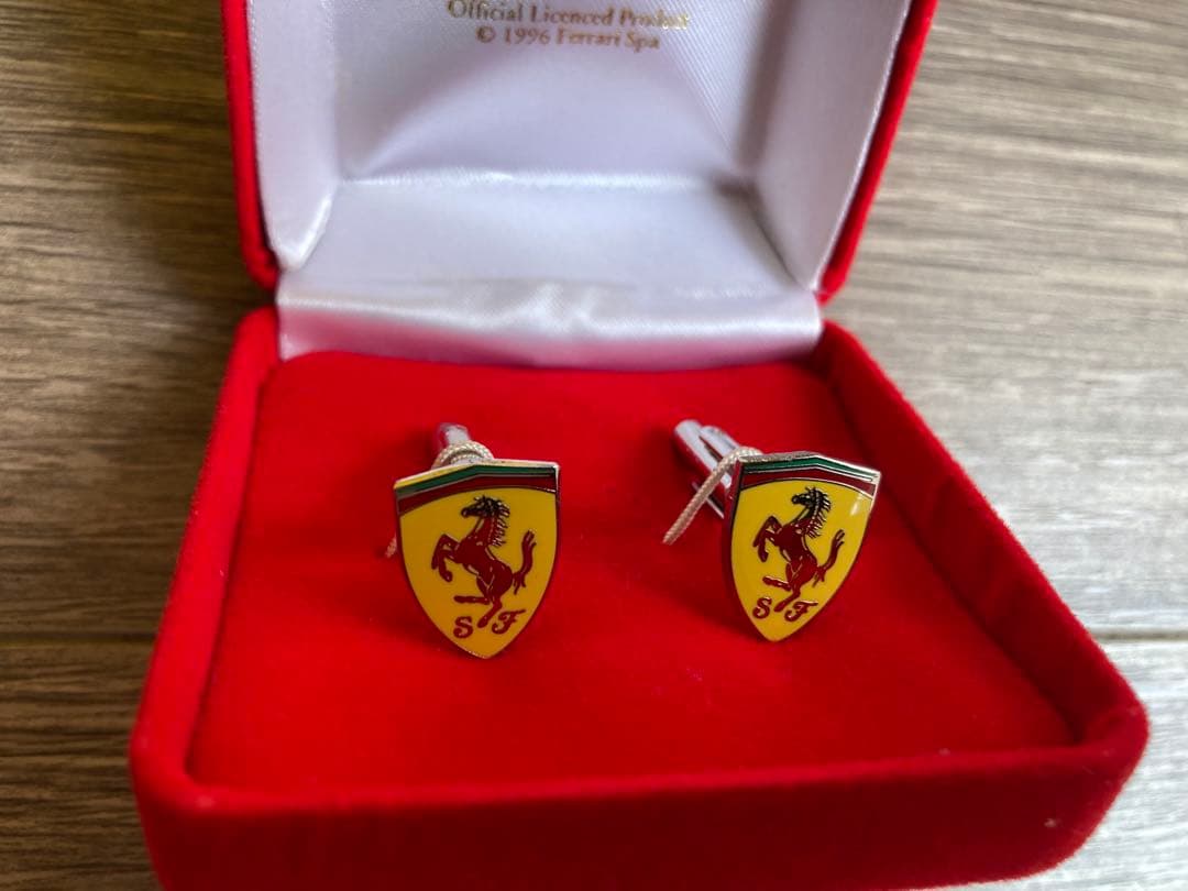 「フェラーリ」・カフスボタン 新品未使用商品