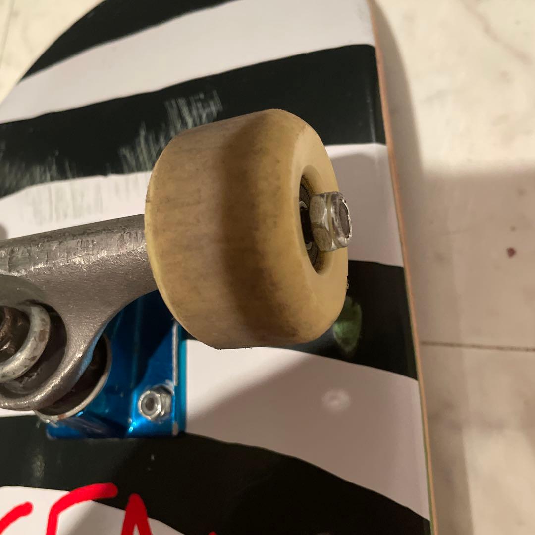 Girl ストライプデザイン スケートボード　おまけつき